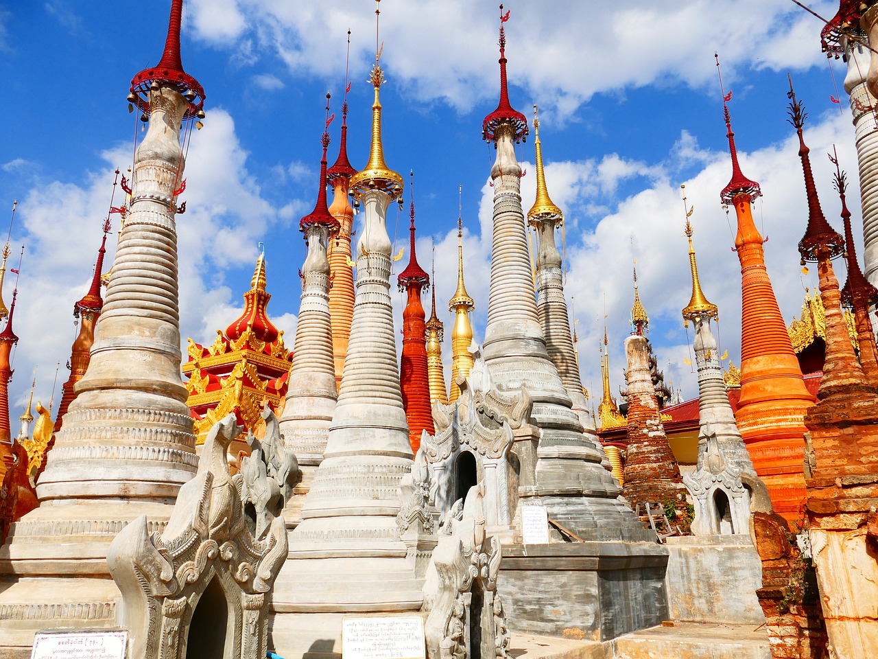 女主穿越之旅的独特魅力，动漫中的时空穿梭之旅