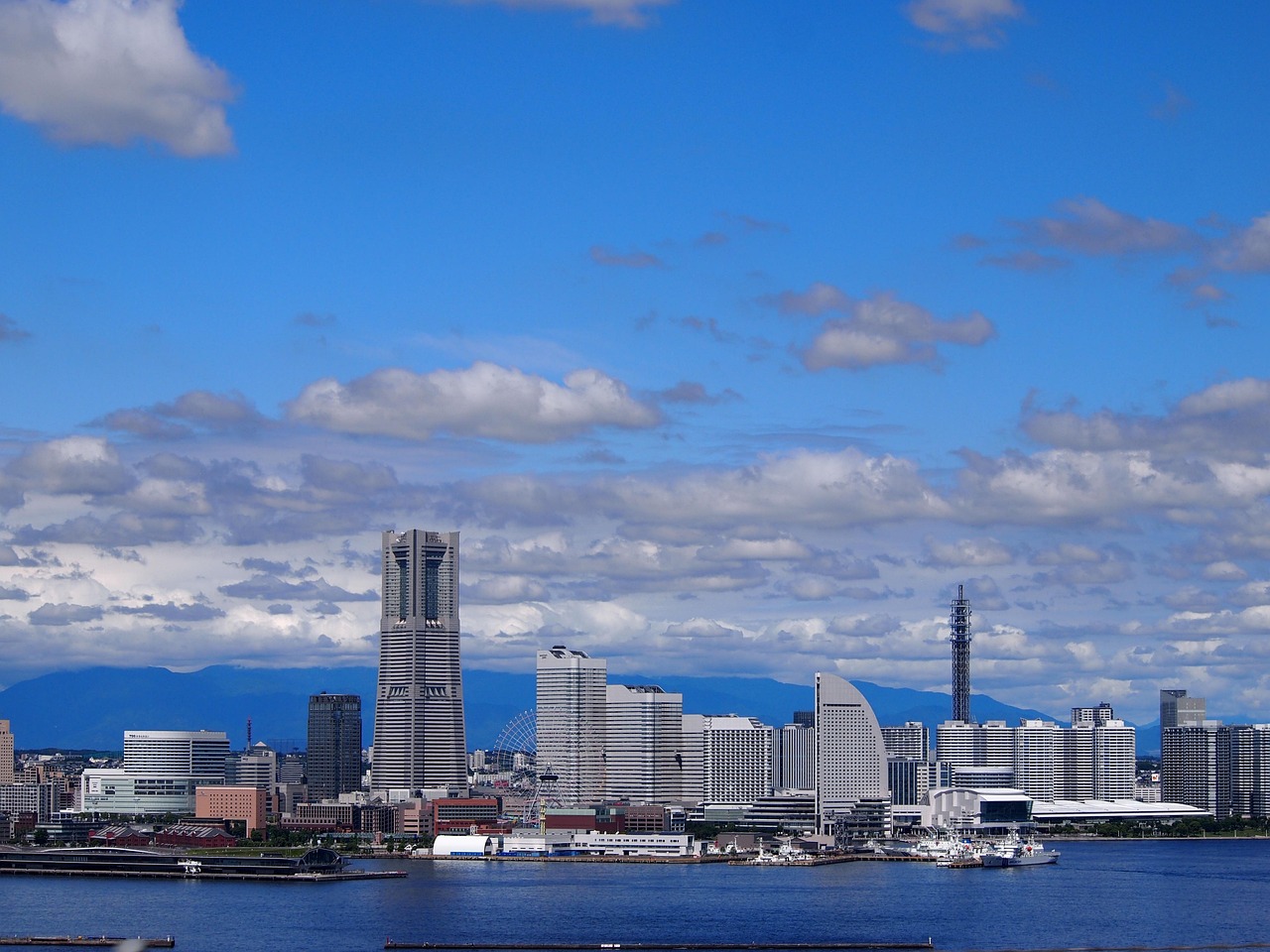 横琴中海名钻价格调整，市场反应与未来展望